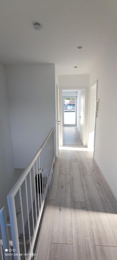 Neue Doppelhaushaelfte Mit Terrasse, Balkon Und Garten Remscheid Eksteriør billede