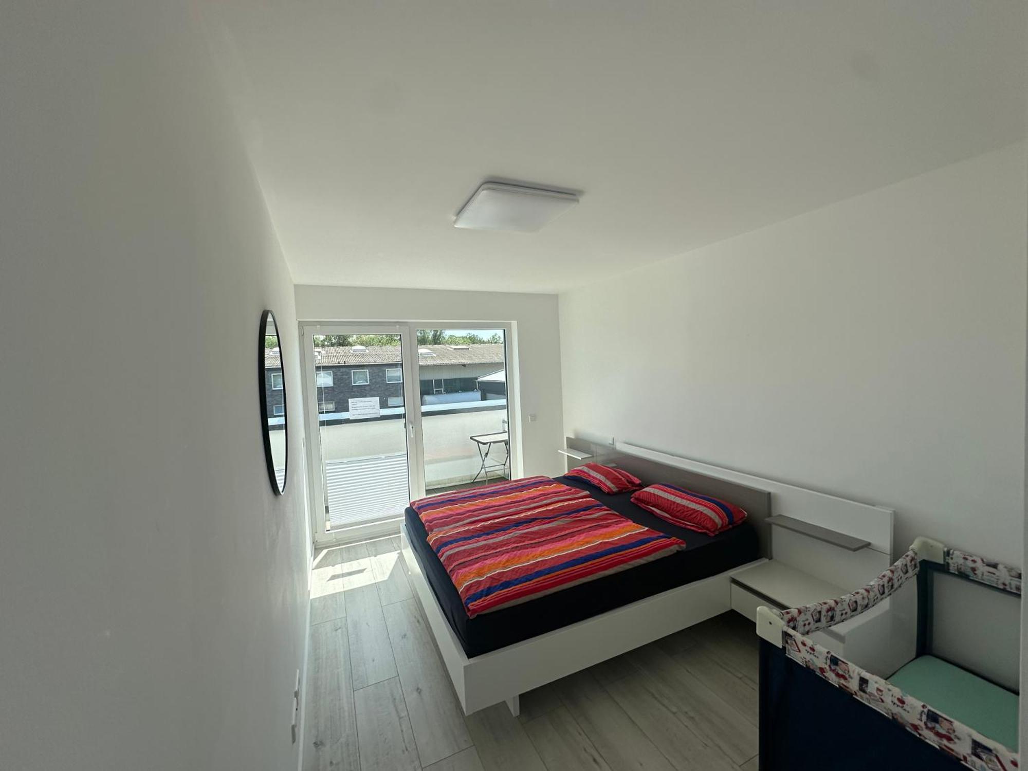 Neue Doppelhaushaelfte Mit Terrasse, Balkon Und Garten Remscheid Eksteriør billede